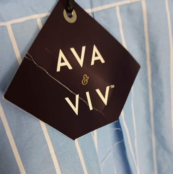 NWT Ava & Viv Crop Stripe Button Down Size 2X - Picture 7 of 8